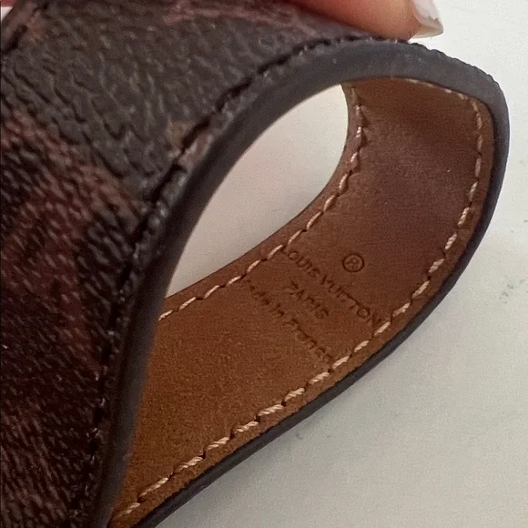 Brown and Gold Key Holder - Picture 3 of 3